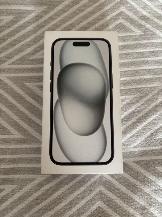 iPhone 15 с гарантией