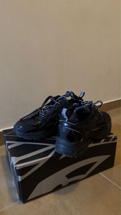 Off White Be Right Back