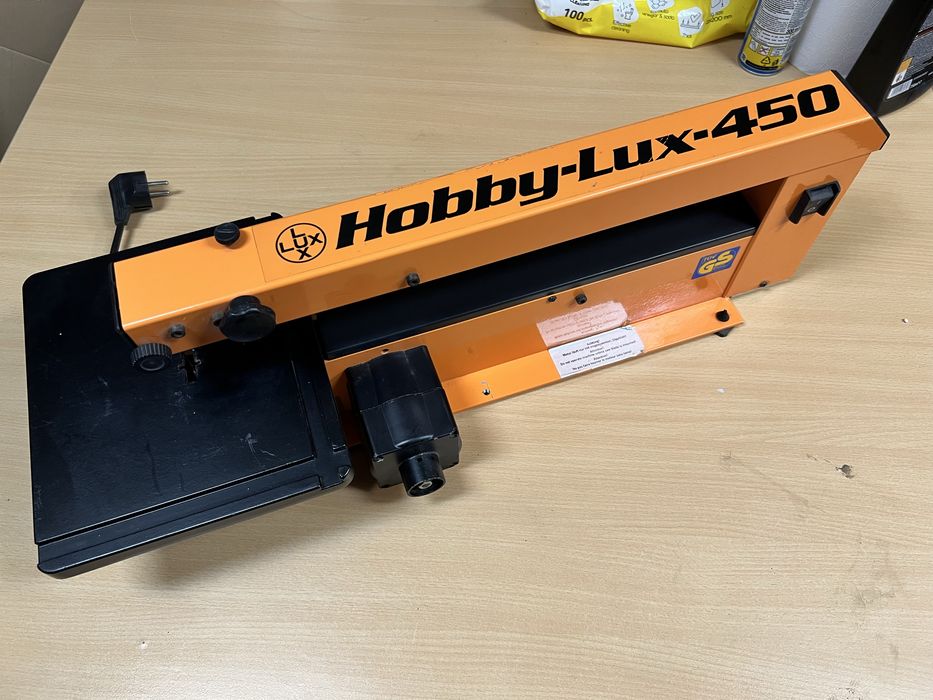 Fierăstrău traforaj electric Hobby Lux 450 nemțesc