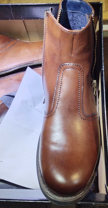 Ghete din piele Thezeus