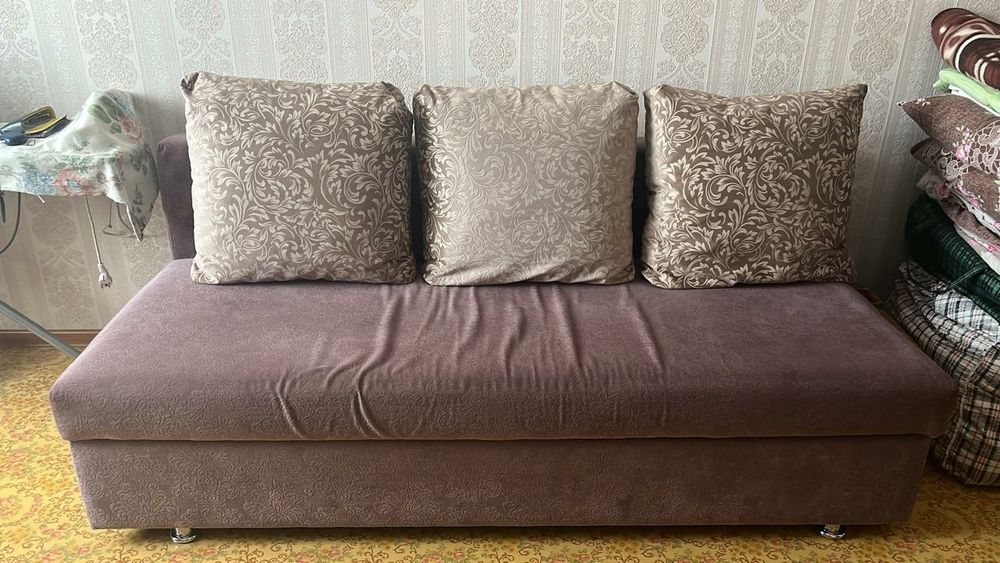 диван -тахта пудра