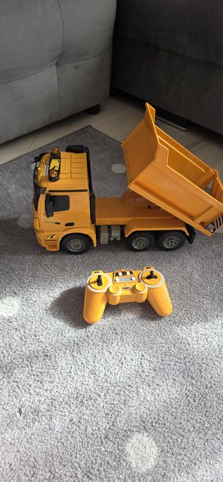 Камион играчка Mercedes Arocs