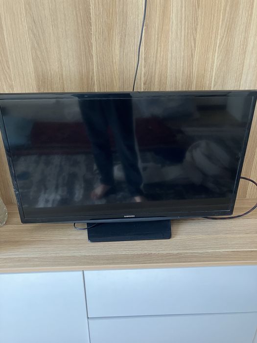 Телевизор сотилдаи Samsung