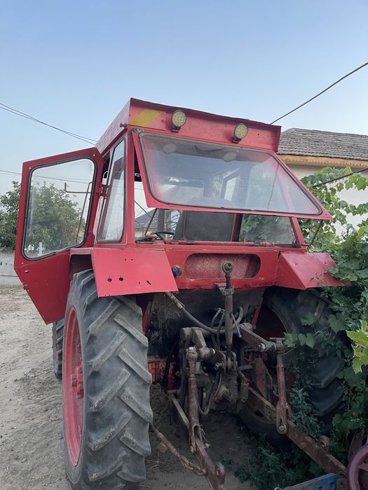 Tractor U651 tractiune 4x4