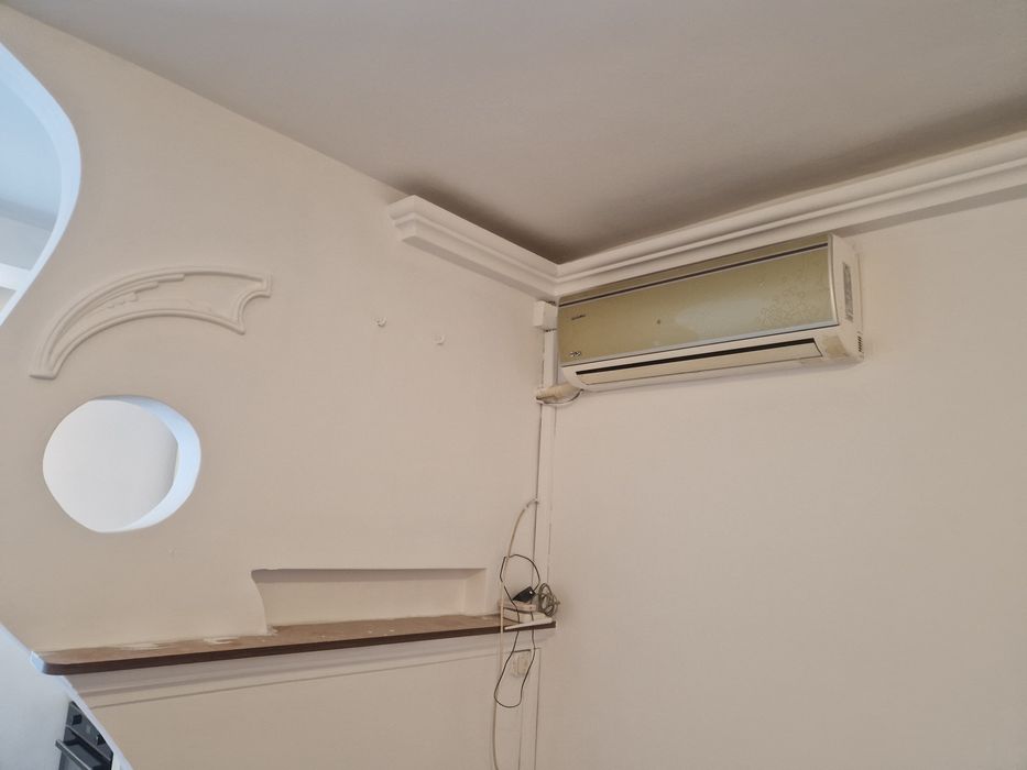 Garsonieta de vinzare