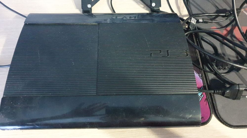 Ps3 super slim (playstation 3)