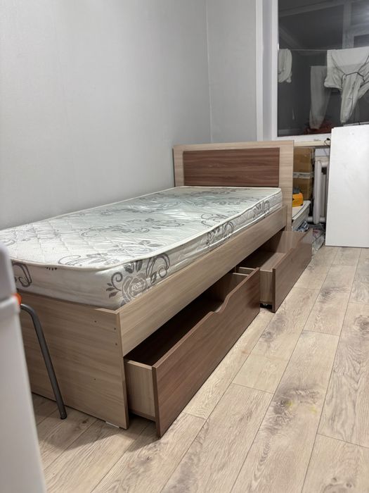 Продам срочно мебель для спальни