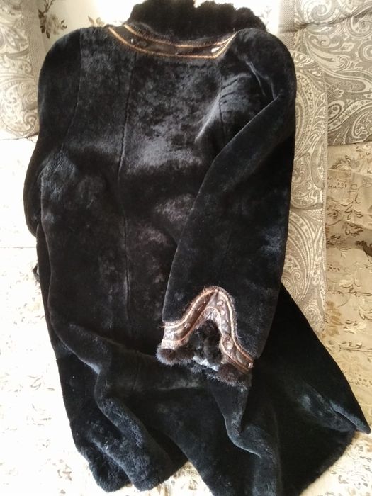 Продам шубу мутоновую