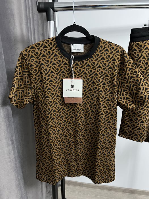 Compleu BURBERRY super calitate