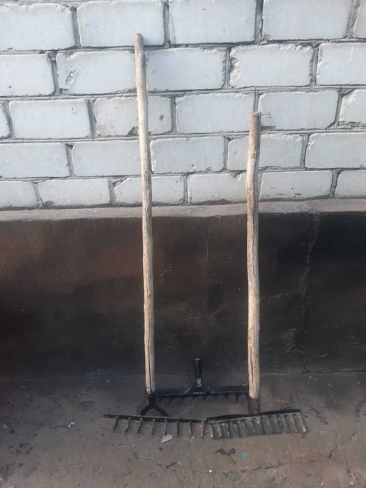 Грабли, вилы, лопата  3000т.