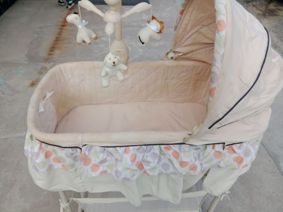 Манеж-Люлька-Бесік арба