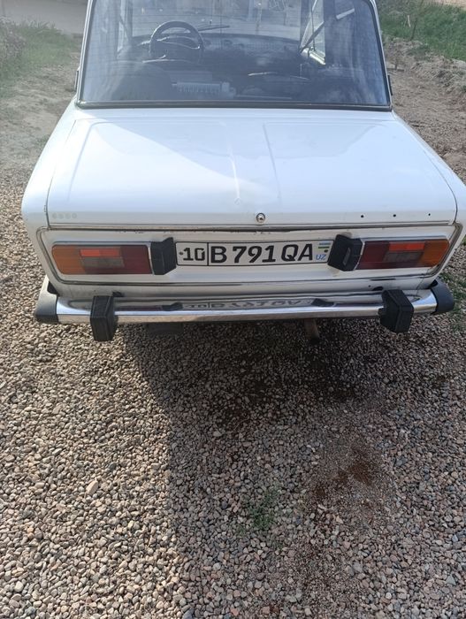 Moshina sotiladi 2106