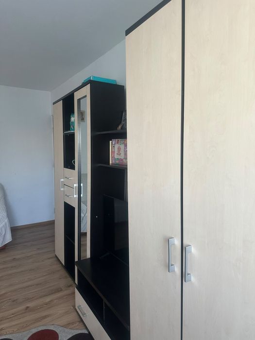Apartament malu rosu inchiriat