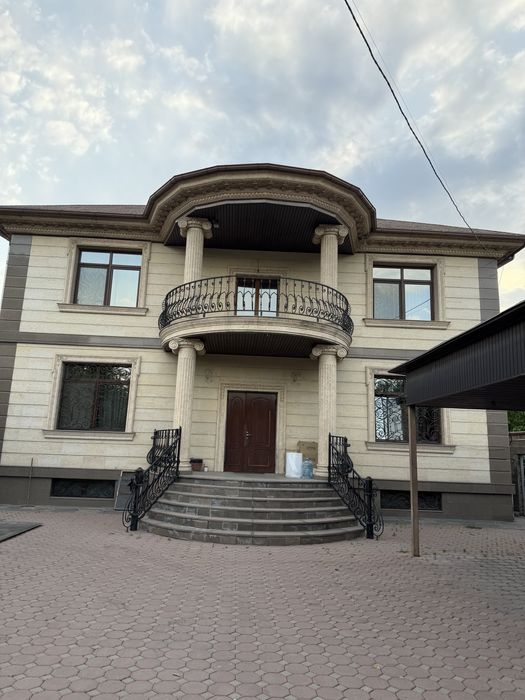 Отличный дом на разбор