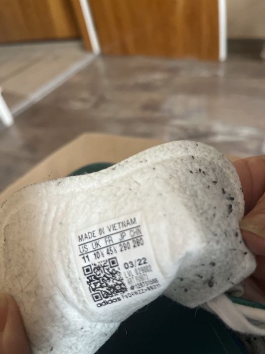 Продавам Adidas Galleze 45 1/3 номер