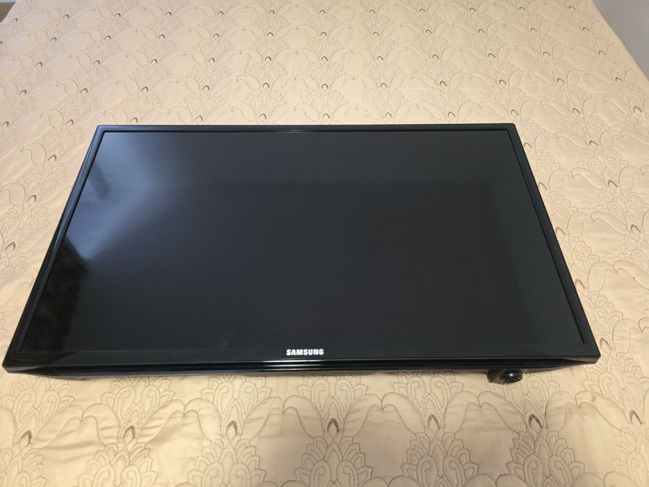 Vand smart tv samsung de 80 cm