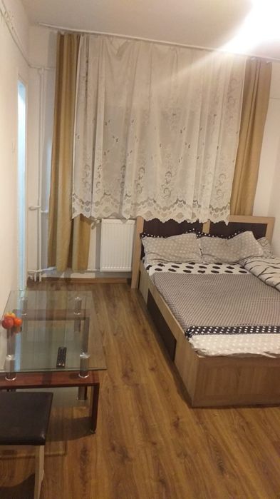 Închiriez garsoniera în zona micalaca 0722709496