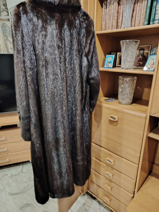 Продам шубу норковую