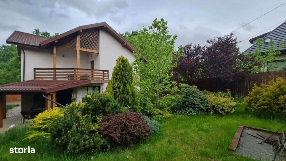 Vilă în Bârnova 260 mp utili, teren 1030 mp D+P+E+M, complet mobilată
