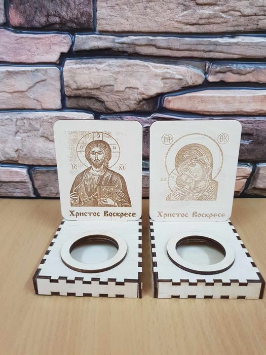 Дървена гравирана поставка за яйце или свещ