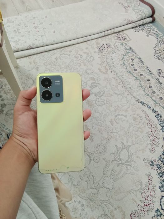 Продам телефон Vivo Y35