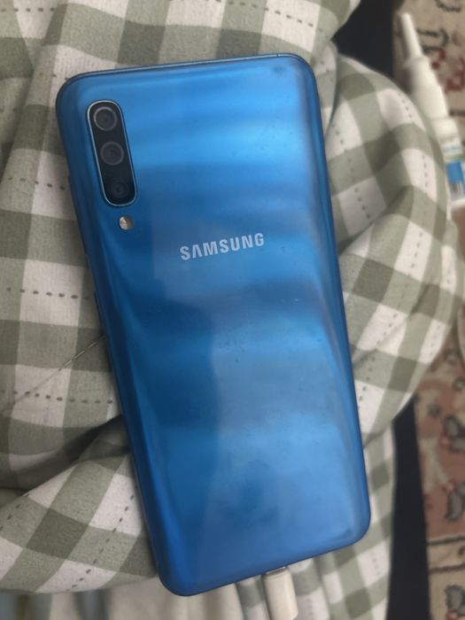 Samsung a 50 телефон