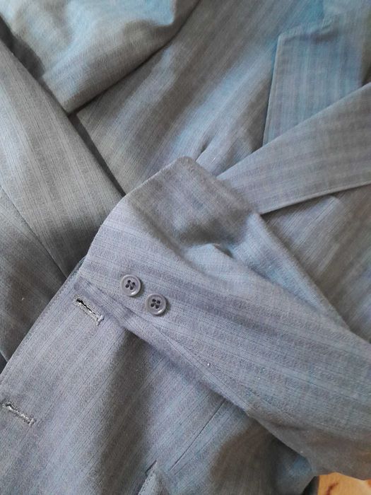 Костюм мужской продам