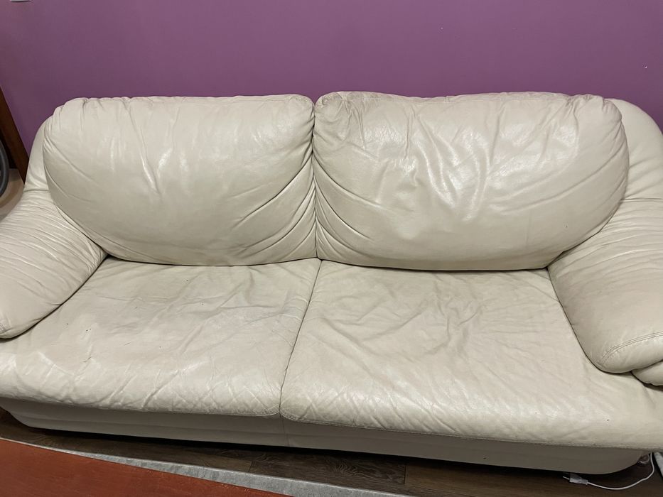 Диван триместен естествена кожа , разтегателен с функция сън