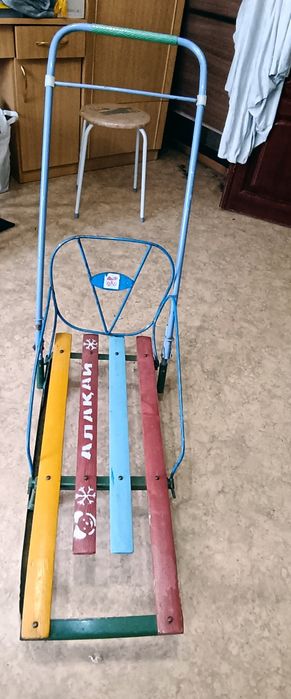 Продам санки детские