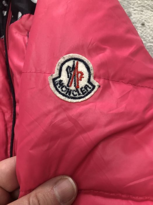 Продам комбинезон-пуховик Moncler