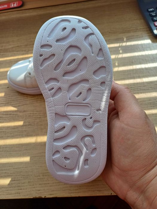 Маратонки Adidas № 18 и нови PRIMIGI № 24 маратонки за момиче