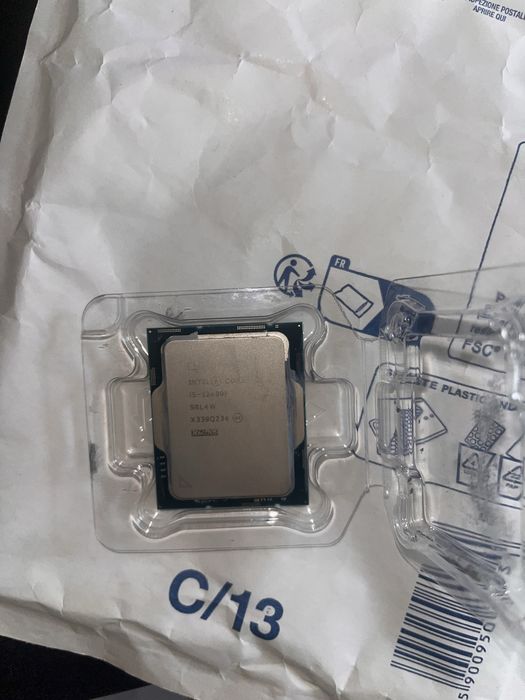 Procesor Intel i5 12400f , LGA 1700, 2.5/4.4ghz.