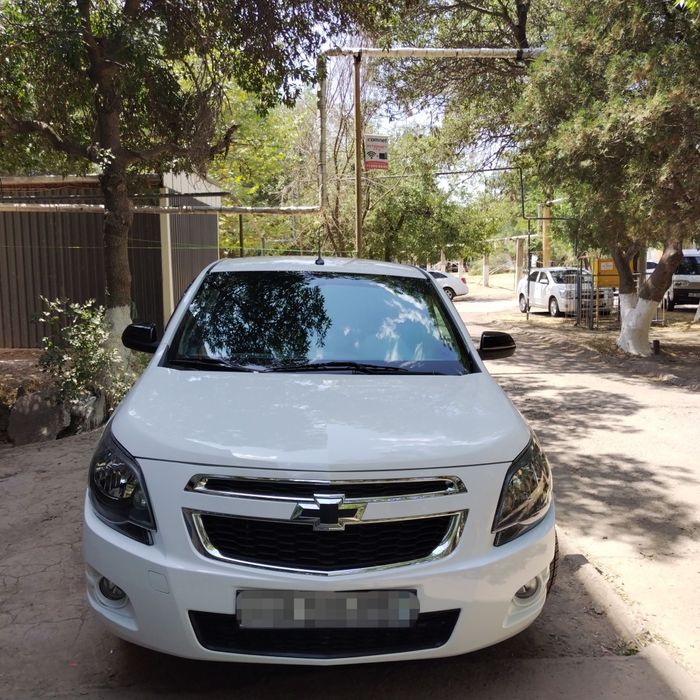 Срочно продая новую машину