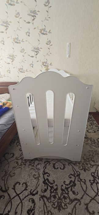 Продам детскую кроватку