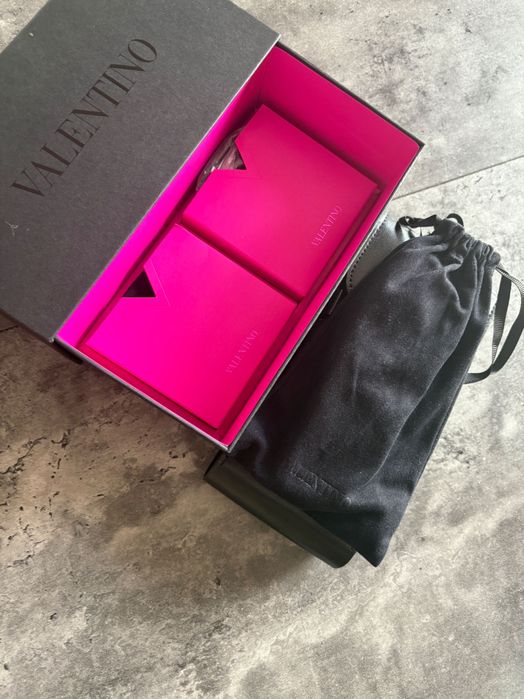 Valentino истински слънчеви очила