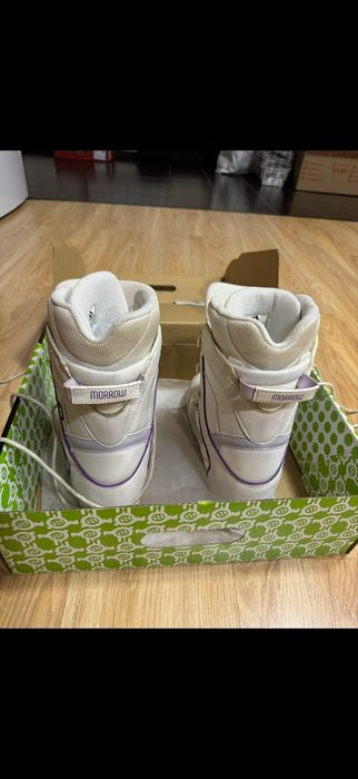 Сноуборд с ботинками женский