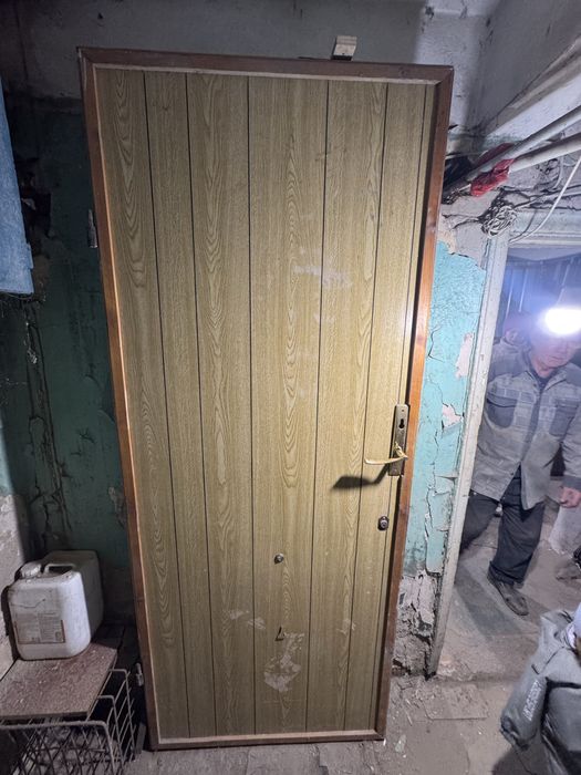 Дверь металлическая