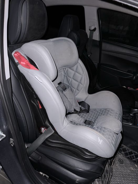 Автокресла детские продам