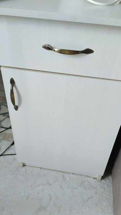 Продам стол в хорошем состоянии