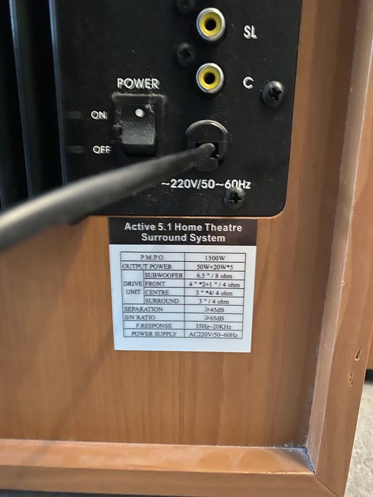 Тонколони Luxeon две високи, среда и субуфер