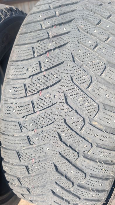 Продам шины 285/45/22