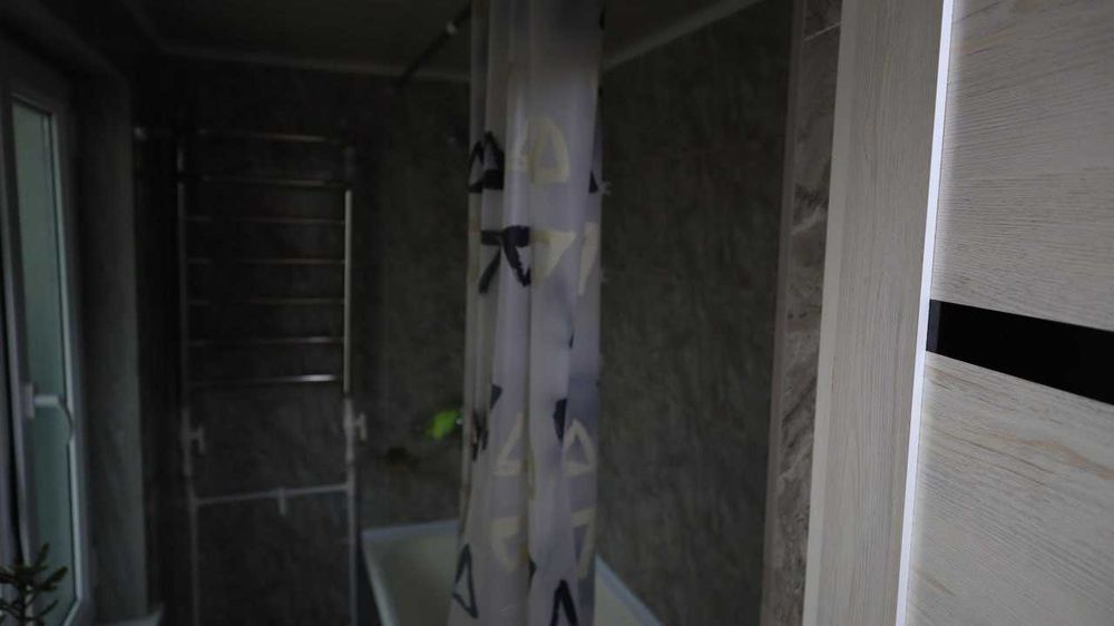 Продается дом возле базара Янгиабад