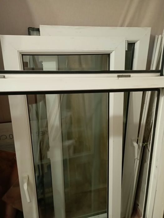 Продам пластиковое окно