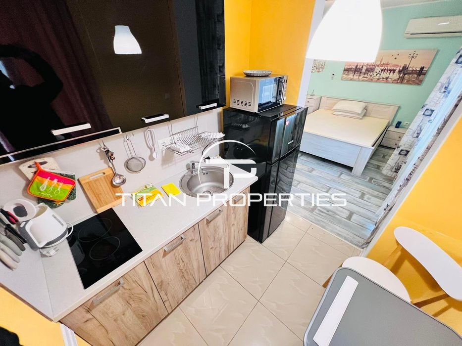 Дава се под наем Едностаен апартамент в Бургас, Център - 35 кв.м за 408 € - Снимка #2