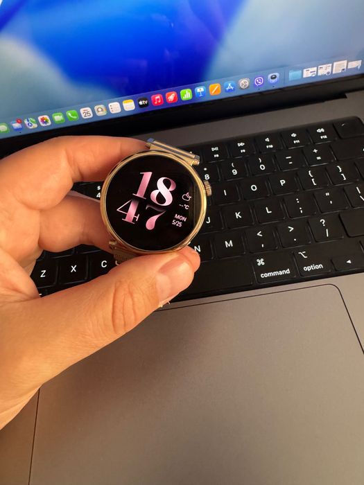 Kато нов!  Смарт часовник HUAWEI WATCH GT 5 41mm GOLD
