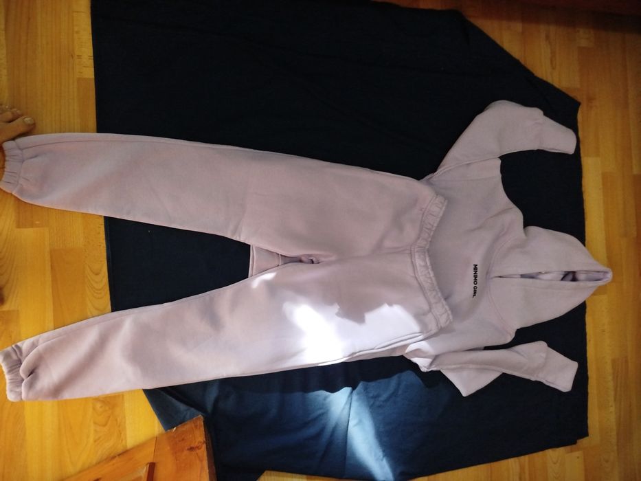 Спортивные костюмы на девушек