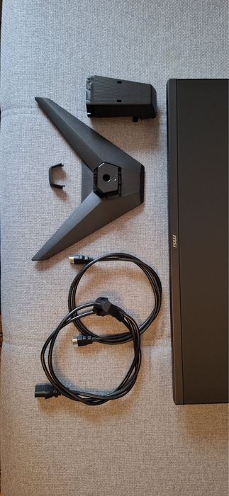 Vand monitor ca nou MSI 27 Inch 180hz de gaming