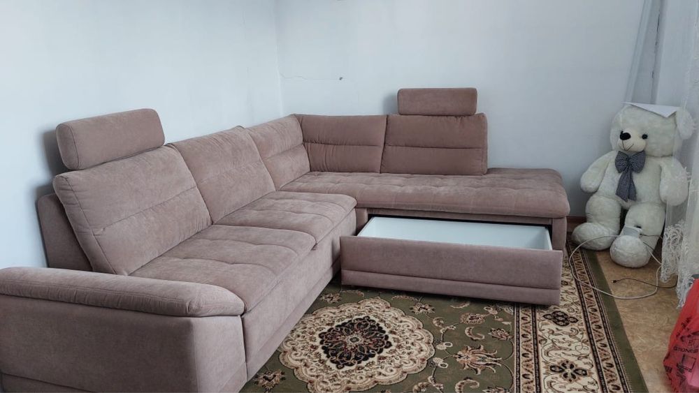 Диван угловой большой