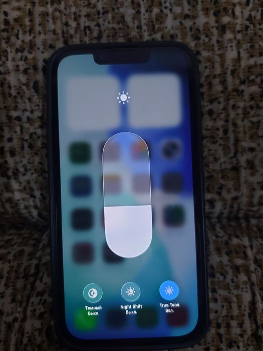 Продам Iphone 13