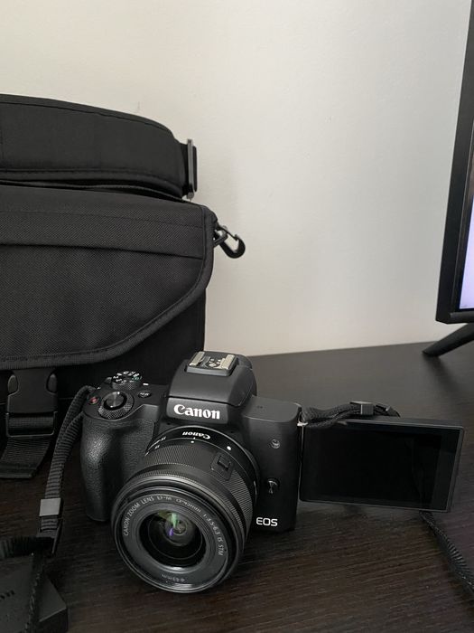 Canon EOS M50 MARK II-stare impecabilǎ, ca nou, foarte putin utilizat